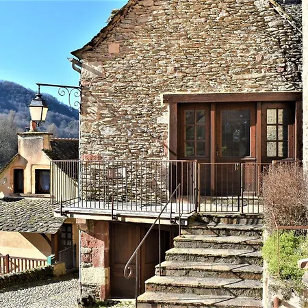 בית נופש Les Oiseaux De Belcastel, Maison De Belcastel (Aveyron)